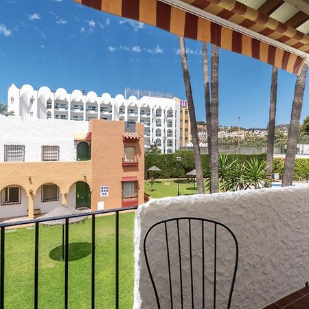 Renovated Apartment On Beachside With Pool Нерха Екстериор снимка