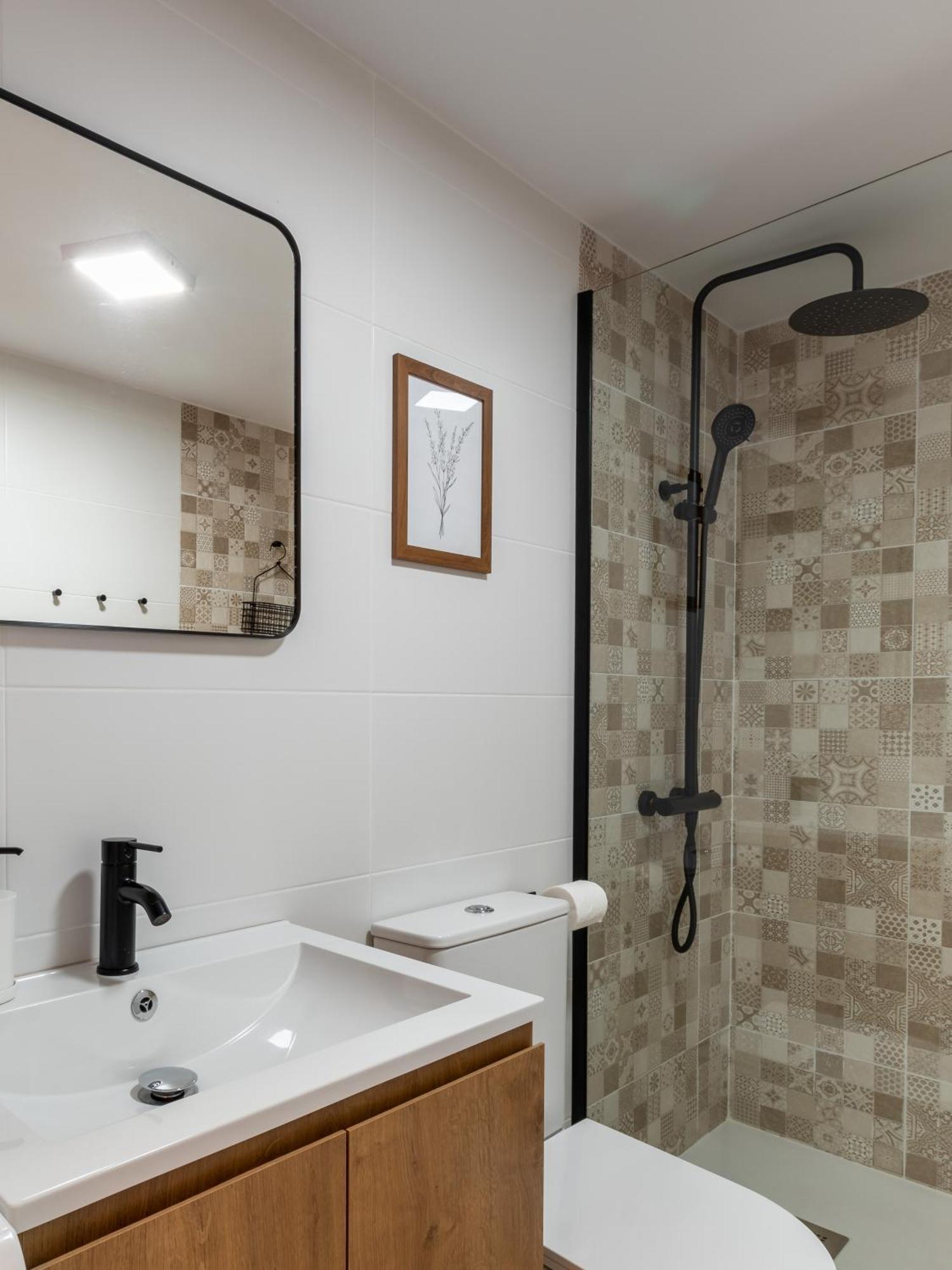 Renovated Apartment On Beachside With Pool Нерха Стая снимка